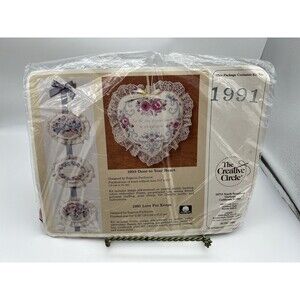 The Creative Circle Kit 1991 - Love for Keeps Door/Wall Hanger - New
